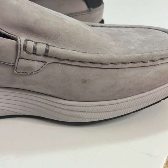MBT Sneakers, loafers, leather uppers gray US men’s size 8 in NWOT main image 7